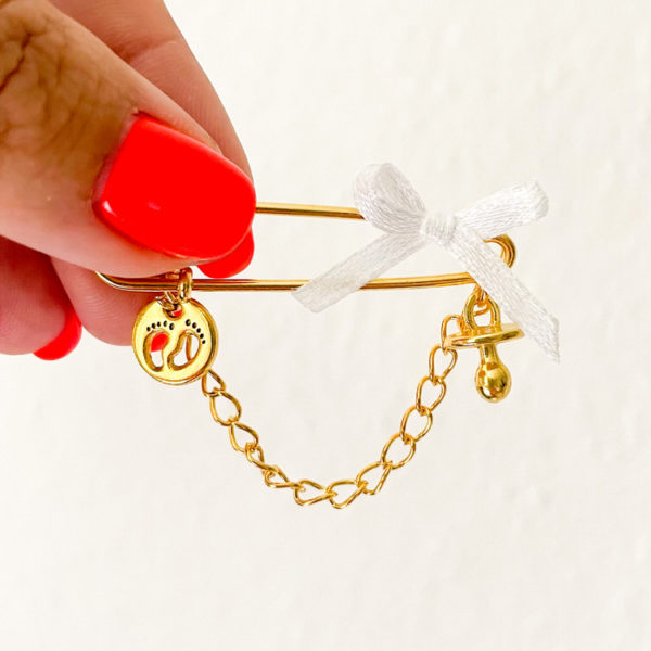 Nadel mit 2 Charms, gold