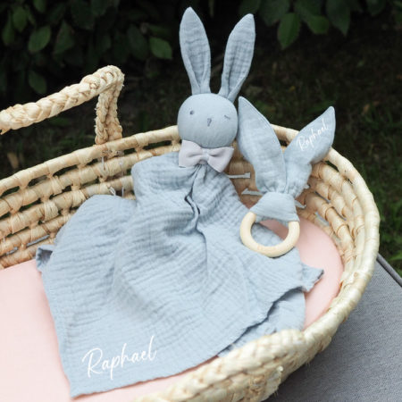 Elodie Details Schmusetuch Blinkie Bo und Beissring, mineral green